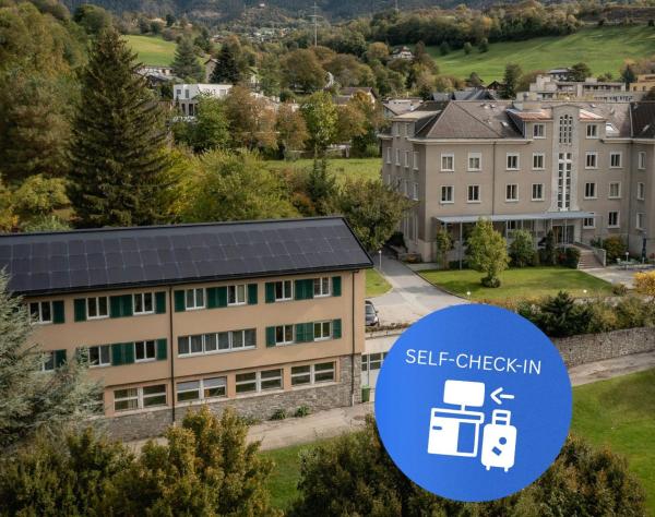 B&B Haus Schönstatt contactless- Check-In, Book  Hoteller i Wallis med parkering, Parkering