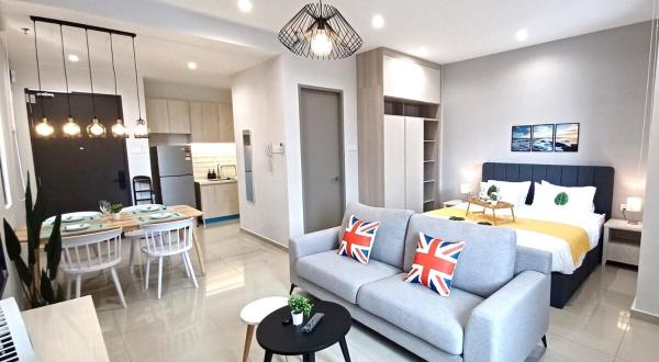 LS Iconic Regency #Queensbay Mall#FIZ#Airport, Book  Bayan Lepas Pulau Pinang