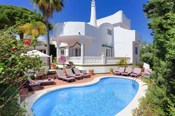 Villa Vanessa Las Chapas, Book  Hoteller i Costa del Sol med pool, Swimmingpool