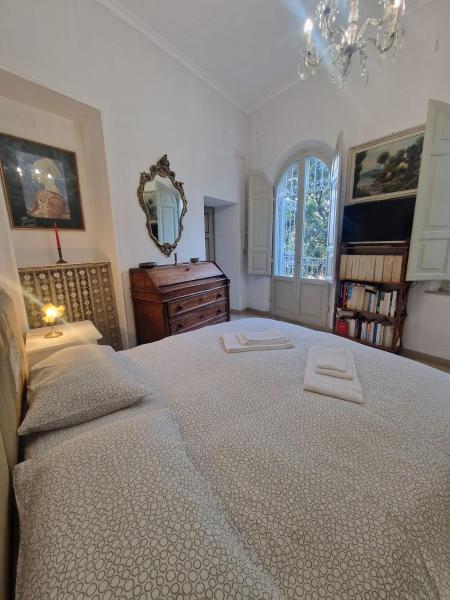 Secret villa's city garden, Book  Perugia Umbrien