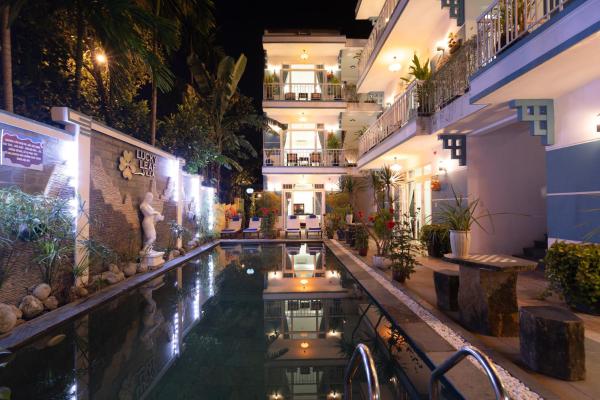 Tranquil Lucky Leaf Villa, Book  Hoteller i Quang Nam med parkering, Parkering
