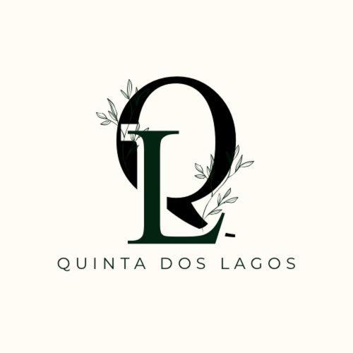 Quinta dos Lagos, Book   