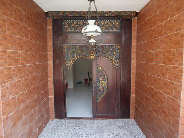 Villa Murah Nyaman dekat Taman Safari Cisarua Puncak Bogor - Villa Kepodang, Book  Tagalbato West Java