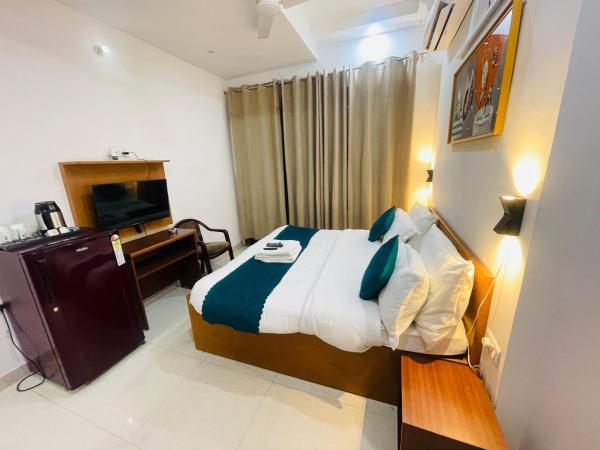 Aura Luxury studios near Artemis hospital Gurugram, Book  Gurgaon 