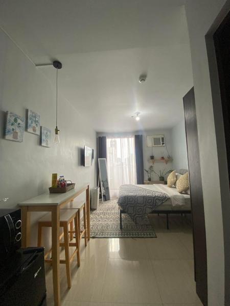 Ohana Buenbyahe Studio Rooms with balcony in Mandaluyong, Edsa Shaw Mrt and Megamall, Book  Manila 