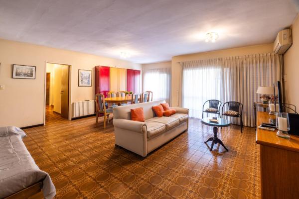 Spacious apartment in a great location near downtown Villa Carlos Paz, Book Lejlighed Villa Carlos Paz 