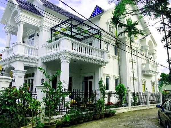 The Arch Villa Hội An, Book  Tân Thành Quang Nam