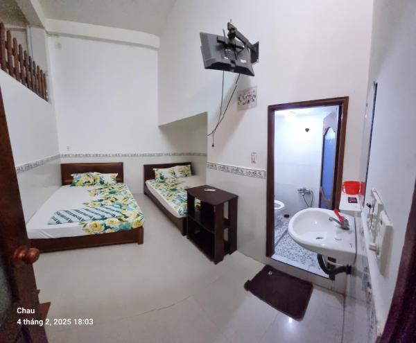 Nhà Nghỉ Kim Long gần Chùa Bà Châu Đốc, Book  Hoteller i Mekong Delta med parkering, Parkering