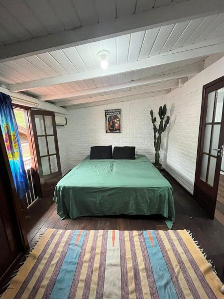 O Maior hostel da Lagoa, Book  Florianopolis hoteller med parkering, Parkering
