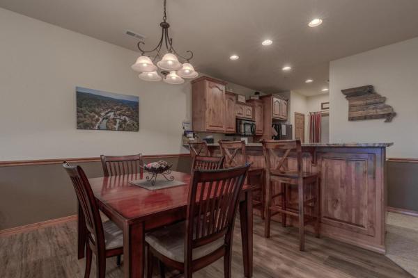 2BR Village At Indian Point 1702 next to SDC- Free Tickets Daily up to $500, Book  Missouri hoteller med pool, Swimmingpool