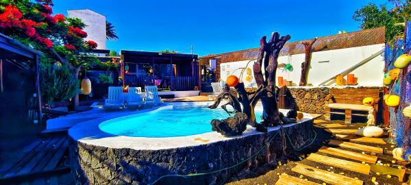Finca Lucía - El Pequeño Edén, Book  Hoteller i Canary Islands med parkering, Parkering