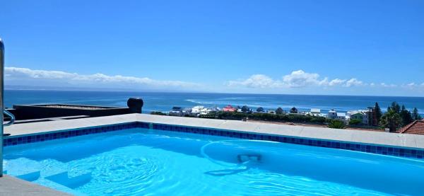 Mossel Cove 103 & 104, Book  Hoteller i Mossel med pool, Swimmingpool