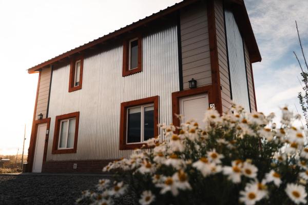 Cabañas Las margaritas con vista exclusiva al lago Argentino, Book  Hoteller i Patagonia med parkering, Parkering