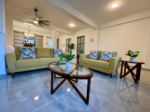 Mont Résidence offering a Loft and 3 Bedroom Apartment steps from the ferry, Book Lejlighed Vieques Ceiba