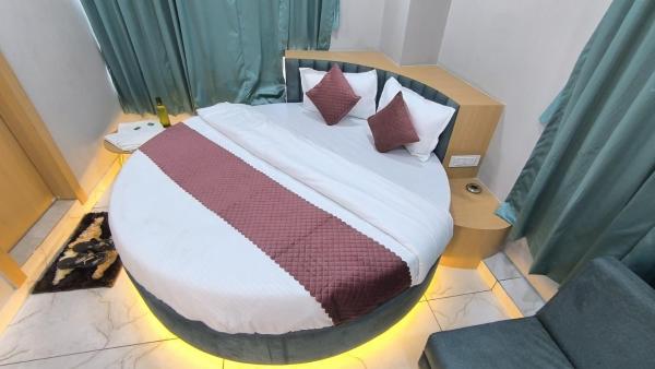 Hotel The Legend, Book  Ahmedabad Gujarat