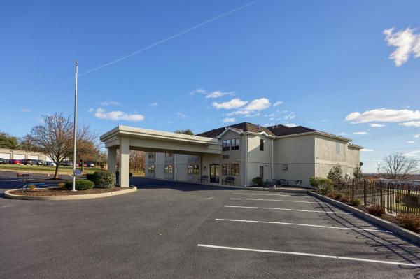 Lititz Pointe Inn and Suites, Book  Lititz Pennsylvania