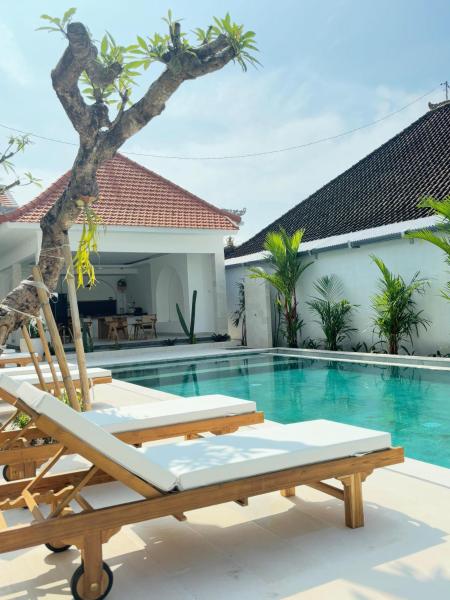 Lily Guest House, Book  Badung hoteller med pool, Swimmingpool