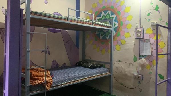 Basecamp Hostel By Nirvana House, Book  Manīkaran Himachal Pradesh