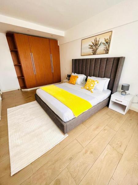 executive furnished apartments with breathtaking amazing city views gym heated swimming pool fully equipped gym children playground and ample parking space and proximity to major shopping malls and gourmet restraunts, Book  Nairobi hoteller med pool, Swimmingpool