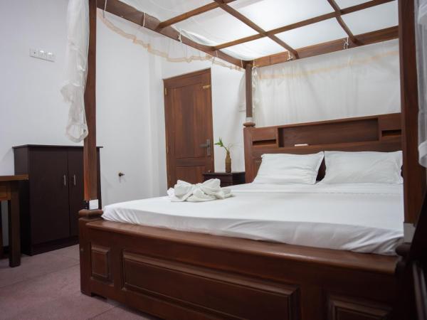 Ohana House, Book  Matara hoteller med parkering, Parkering