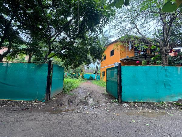 Shubhamkaroti Cottage, Book  Hoteller i New Delhi med parkering, Parkering