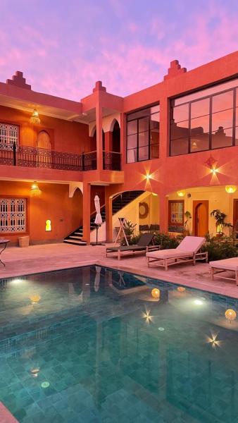 Rose Garden Dades, Book  Kelaat M'Gouna 