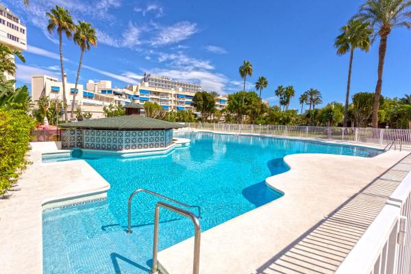 Sunstay Costa Lago Flat Iii Torremolinos, Book Hotel Hoteller i Costa del Sol med pool, Swimmingpool