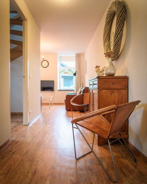 De Moolt Vakantiewoningen, Book Feriehus  