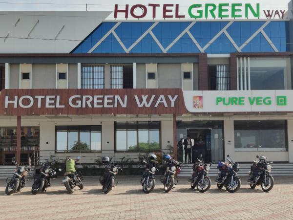Hotel Green Way, Book  Rajasthan hoteller med parkering, Parkering