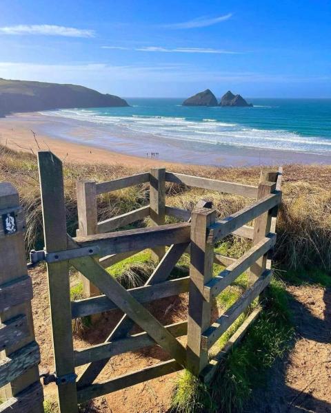 Newquay Bay Holiday Resort Caravan 142, Book  Porth Cornwall