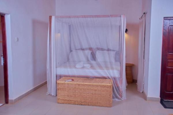 Elsewhere-Farakunku Eco Lodges, Book  Kombo South hoteller med pool, Swimmingpool