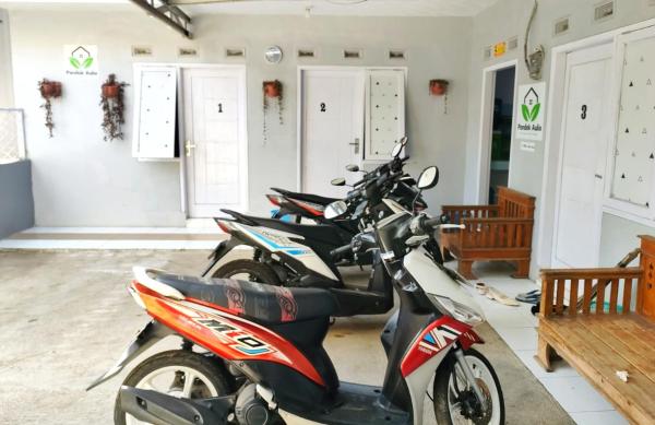 Pondok Aulia by Slamet, Book  Billige hoteller i Padayungan
