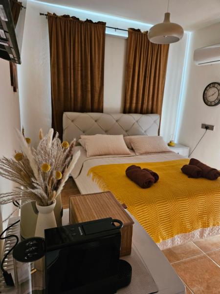 ROOMS by Emmelia Group, Book  Paphos International Airport Paphos