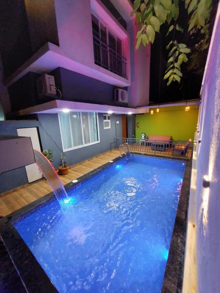 Divine Bliss Villa Lonavala, Book  Hoteller i New Delhi med pool, Swimmingpool