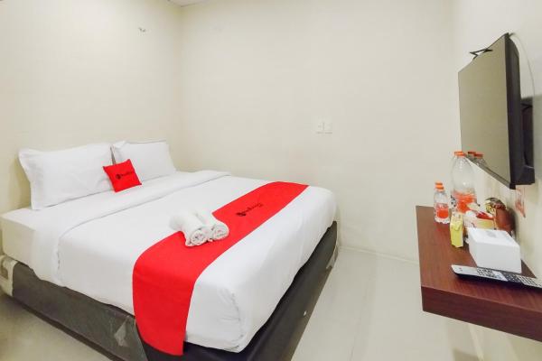 RedDoorz at Rejoss Lux Medan, Book  Medan Sumatra