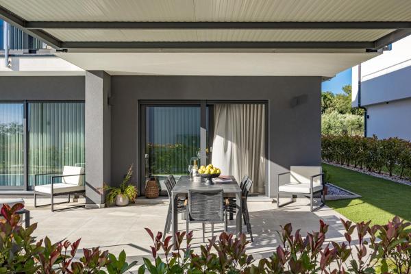 Villa Luma, Book  Hoteller i Pula Riviera med pool, Swimmingpool