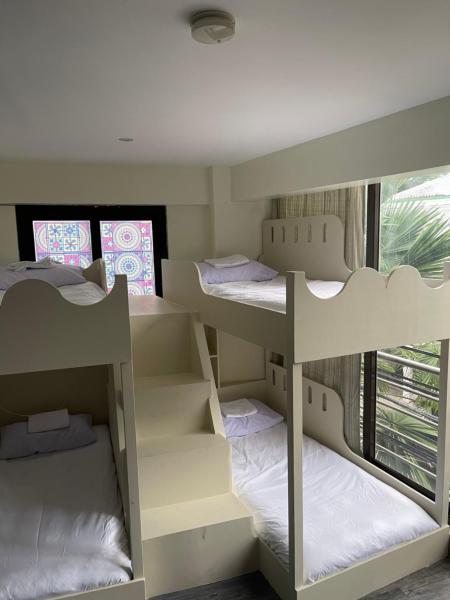 Isla B Boracay Stays, Book  Boracay Filippinerne
