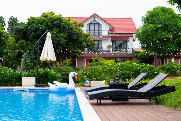 Green Meadow Villa, Book  Hoteller i Ha Noi Municipality med pool, Swimmingpool