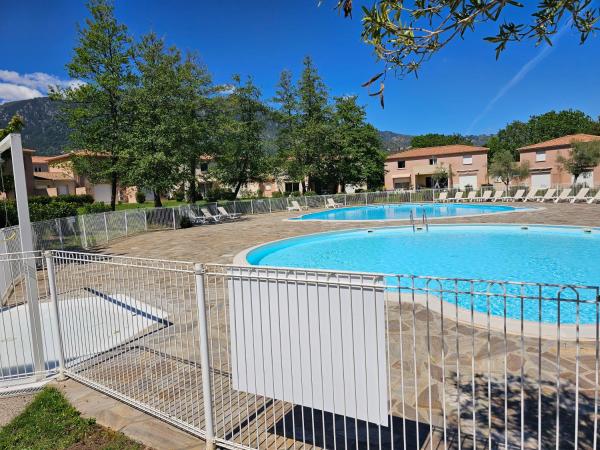 Villa 7 personnes résidence Mélody, Book  Hoteller i Korsika med pool, Swimmingpool
