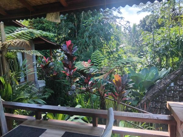 Umah mimpi deluxe room, Book  Tampak Siring Gianyar