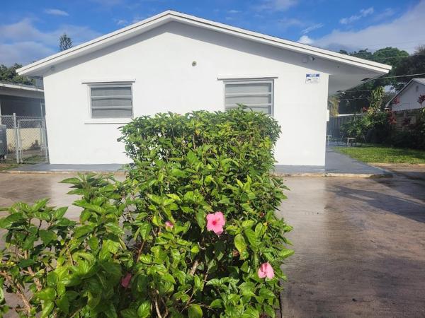 N61, Book  Hollywood Panhandle Florida