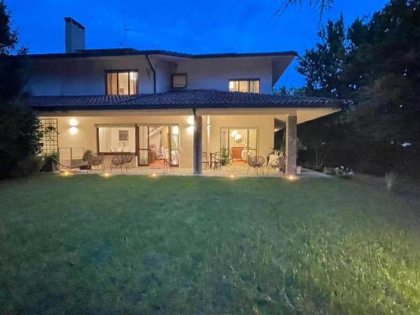 Casa Colombi, Book  Hoteller i Piedmont med parkering, Parkering