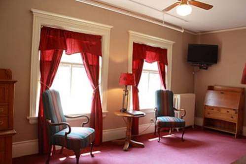 The Historic Redstone Inn