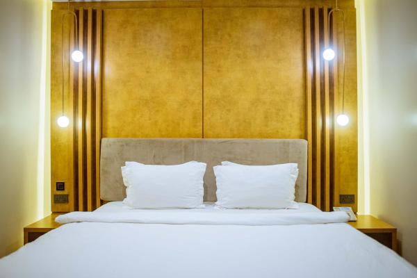 Checkinn Hotel Apo