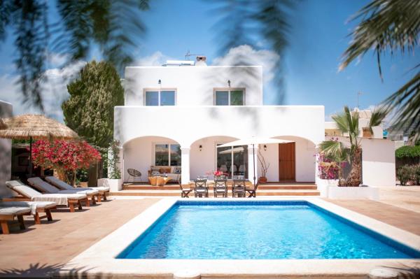 Private Villa near Ibiza town (10min), Book  Ibiza hoteller med pool, Swimmingpool