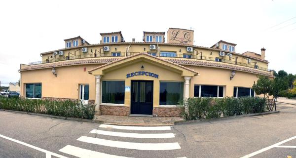 HOTEL LOS CAÑAS, Book  Iniesta 