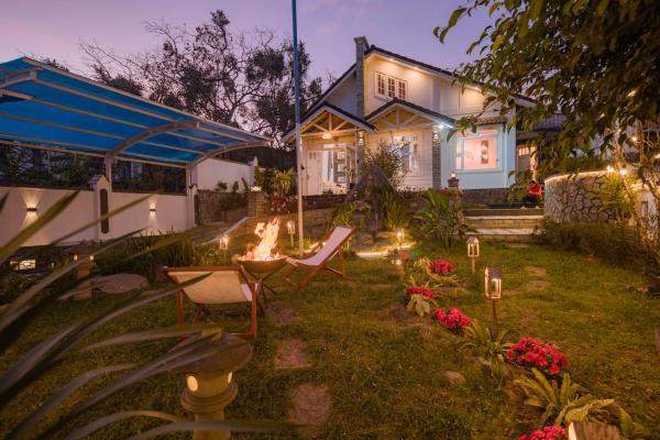 Villa Sân Vườn Nam Hồ, Book  Hoteller i Lam Dong med parkering, Parkering