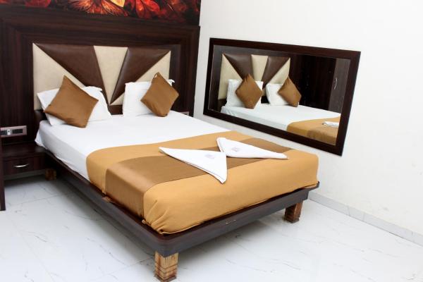 Hotel Aayan Lodging & Boarding, Book  Kirnāpur Madhya Pradesh