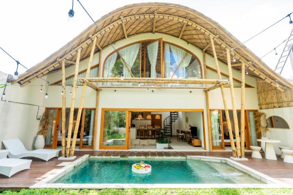 Gemini Villa - 3BR Villa in Kerobokan, Book  Kerobokan Kelod Badung