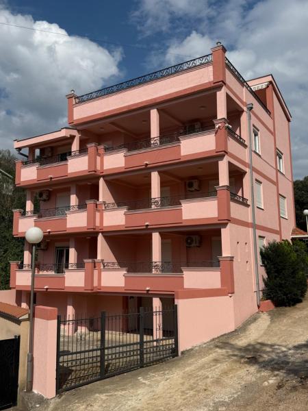 Yu&li Rose Apartments Adriatic, Book  Bar Bar County